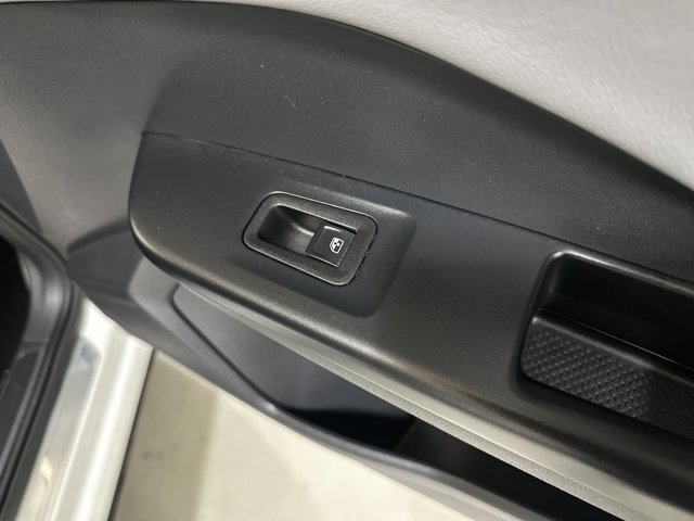 Certified 2023 Volkswagen Taos SE image 39