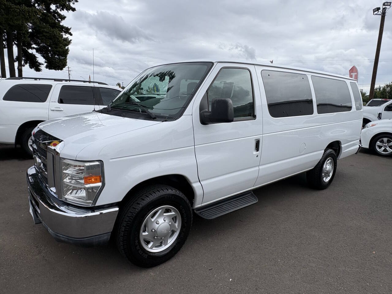 Used 2014 Ford E-350 and Econoline 350 XL w/ Power Windows & Locks Group RWD image 3