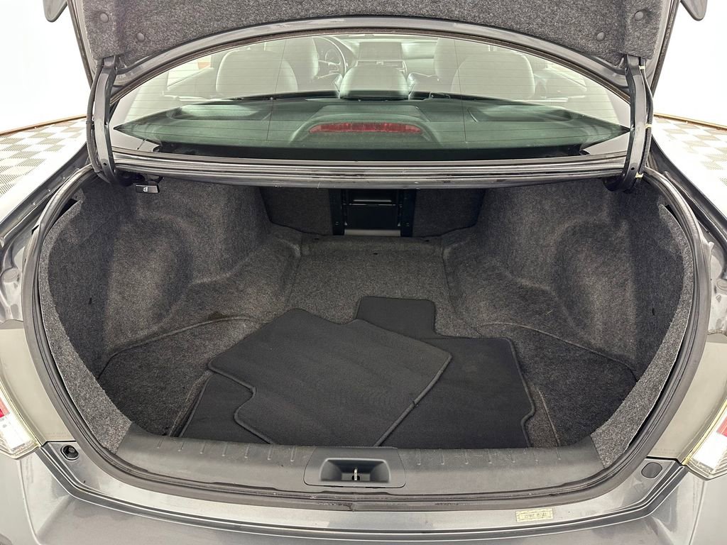 Used 2011 Honda Accord EX-L image 39