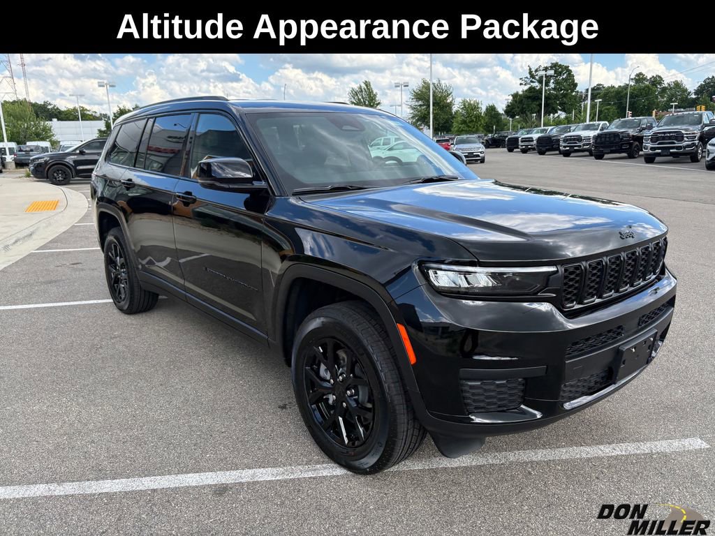 New 2025 Jeep Grand Cherokee L Laredo image 3