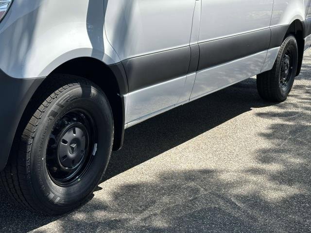 New 2025 Mercedes-Benz Sprinter 2500 image 13