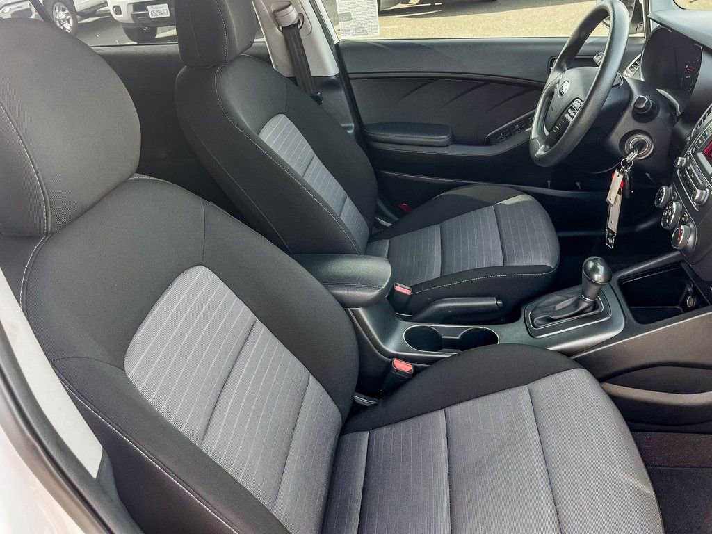 Used 2016 Kia Forte LX image 36