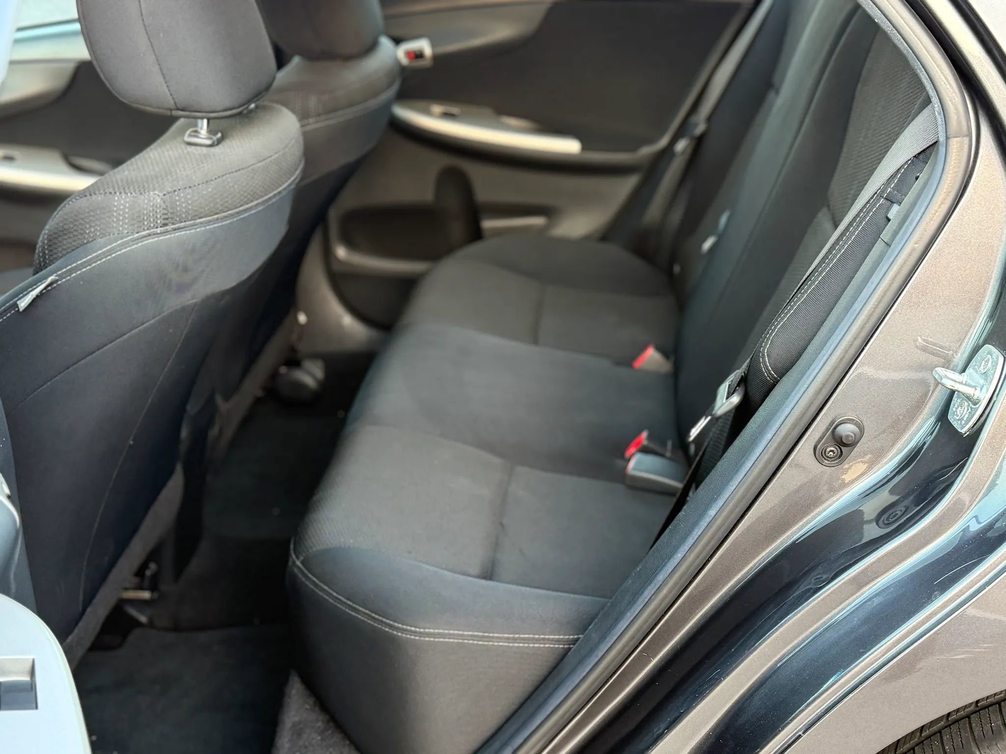 Used 2012 Toyota Corolla S FWD image 31