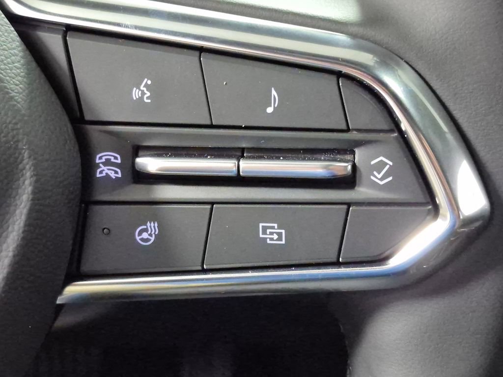 New 2026 Chevrolet Equinox LT w/ Safety and Technology Package FWD image 13