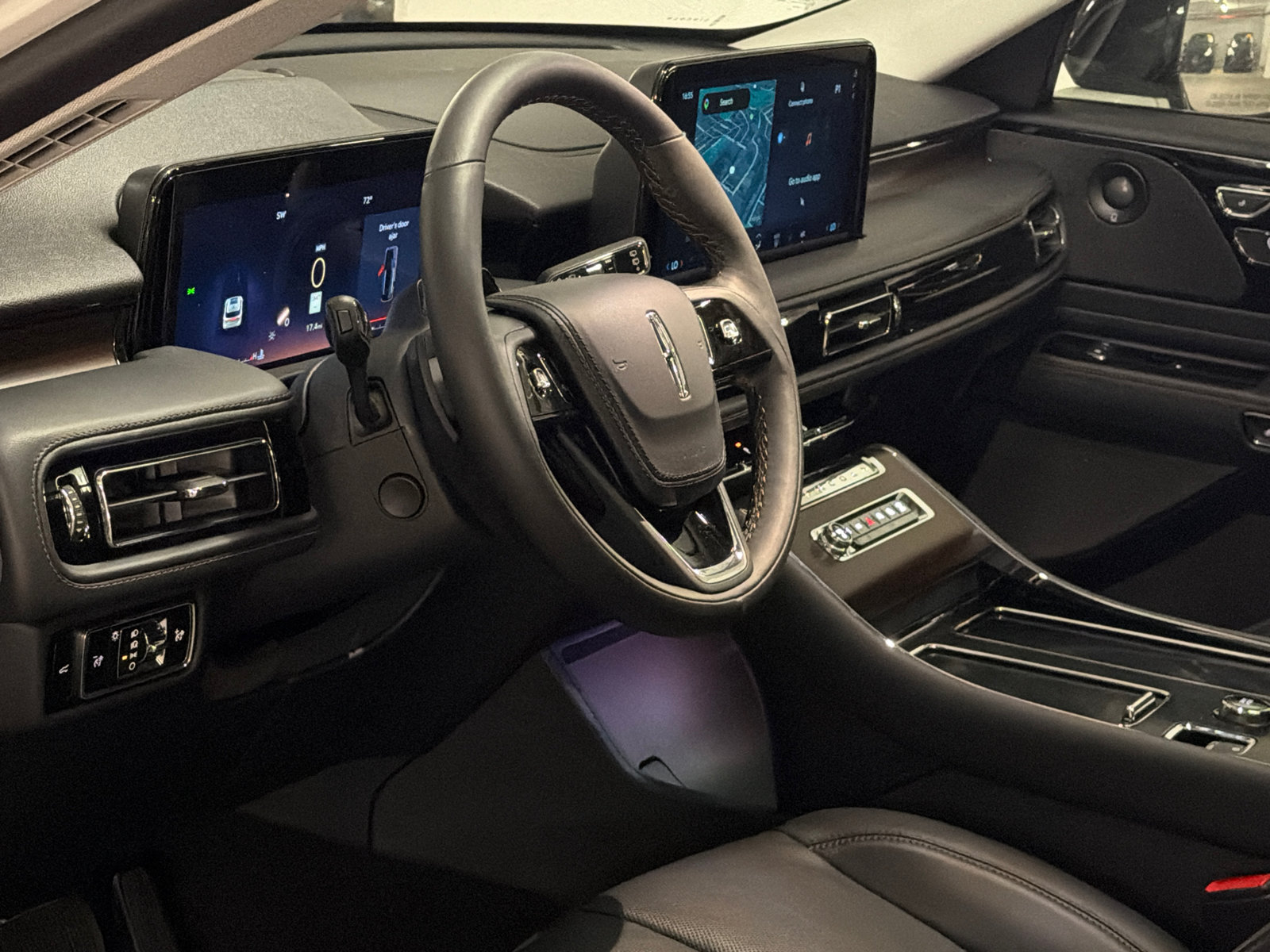 New 2027 Lincoln Aviator Reserve AWD/4WD image 16