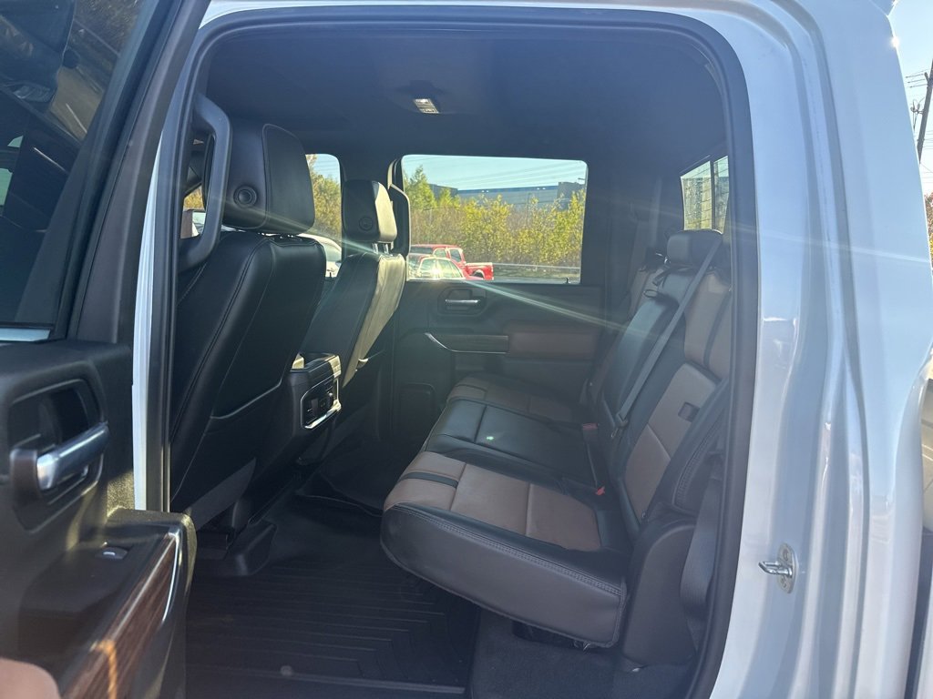 Used 2023 Chevrolet Silverado 3500 High Country image 24