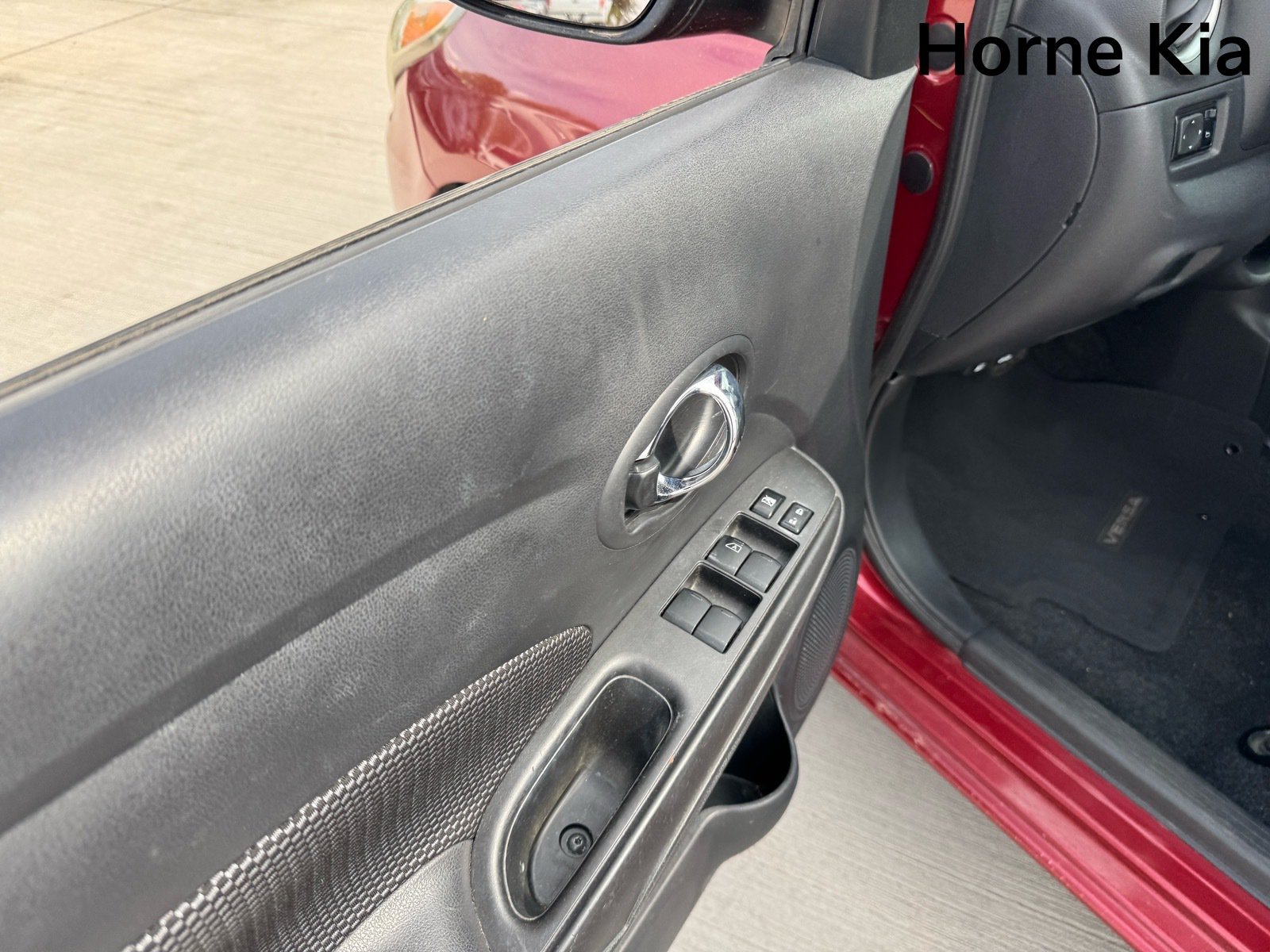 Used 2019 Nissan Versa SV FWD image 11