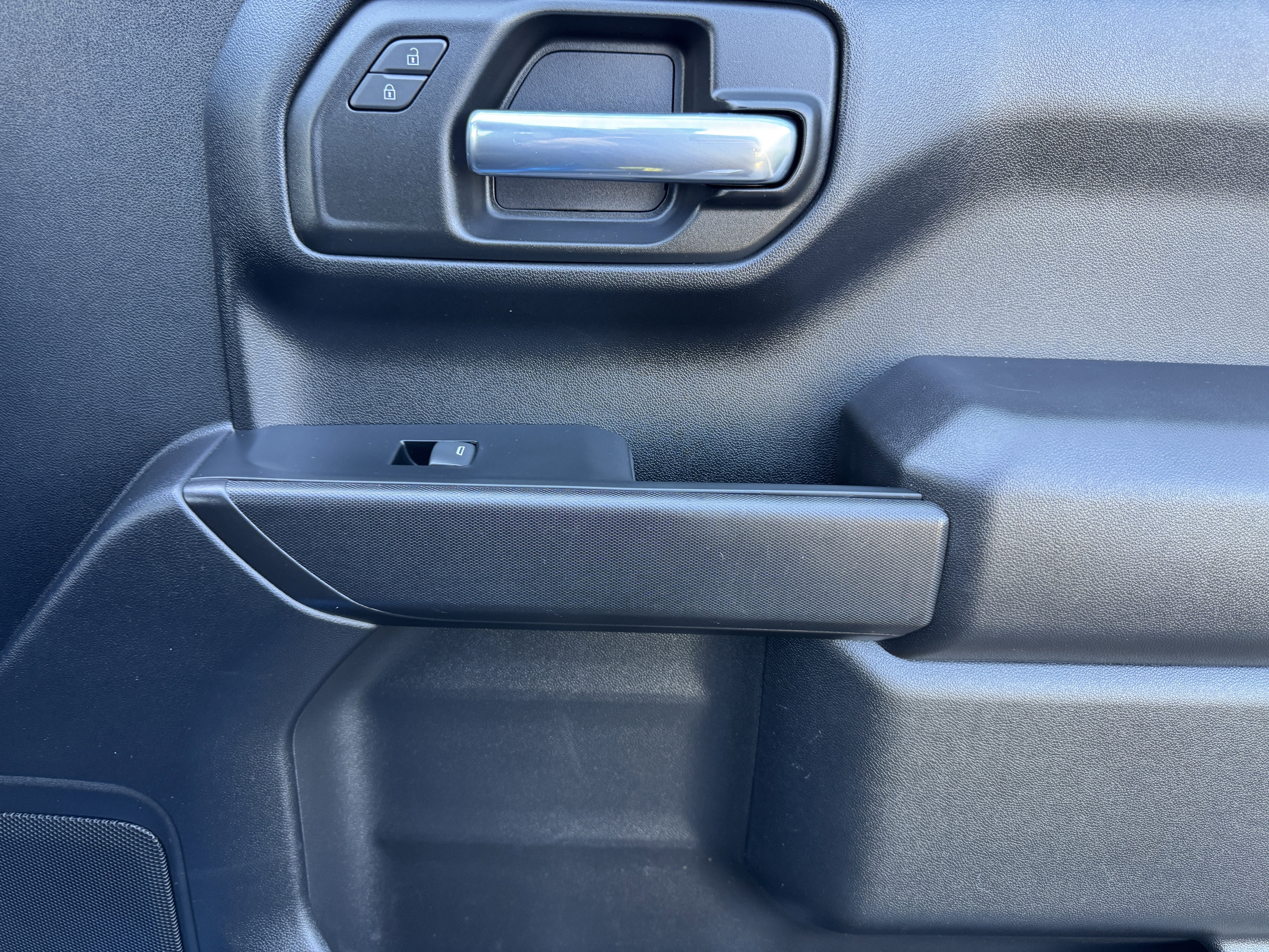 Certified 2022 Chevrolet Silverado 1500 Custom image 23