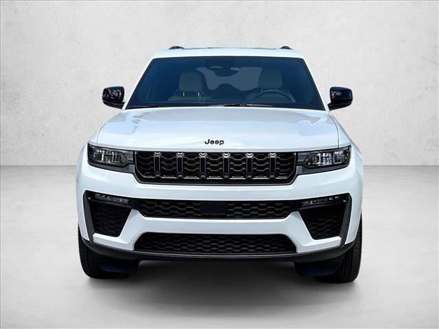 Used 2026 Jeep Grand Cherokee Limited w/ Limited Altitude Package RWD image 3