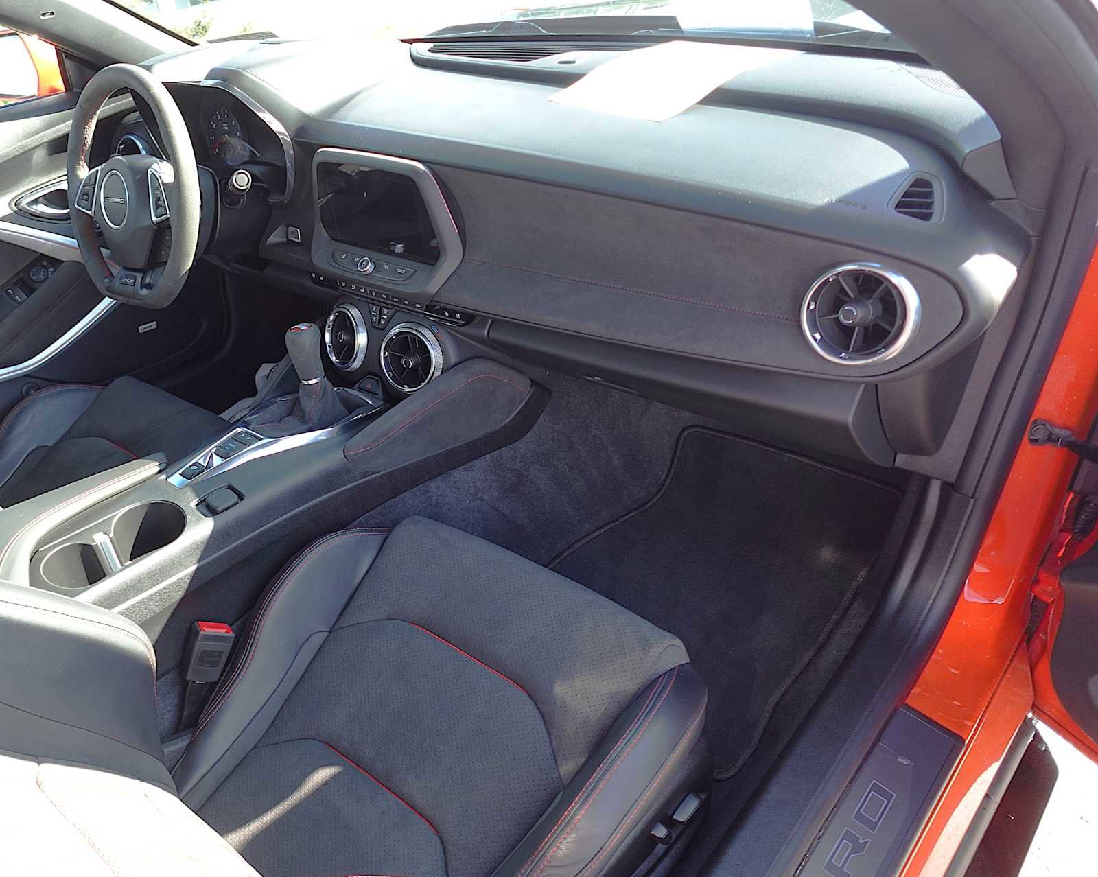 Used 2019 Chevrolet Camaro ZL1 image 34