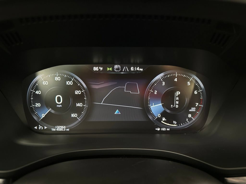 Used 2019 Volvo XC60 T6 Momentum w/ Multimedia Package AWD/4WD image 28