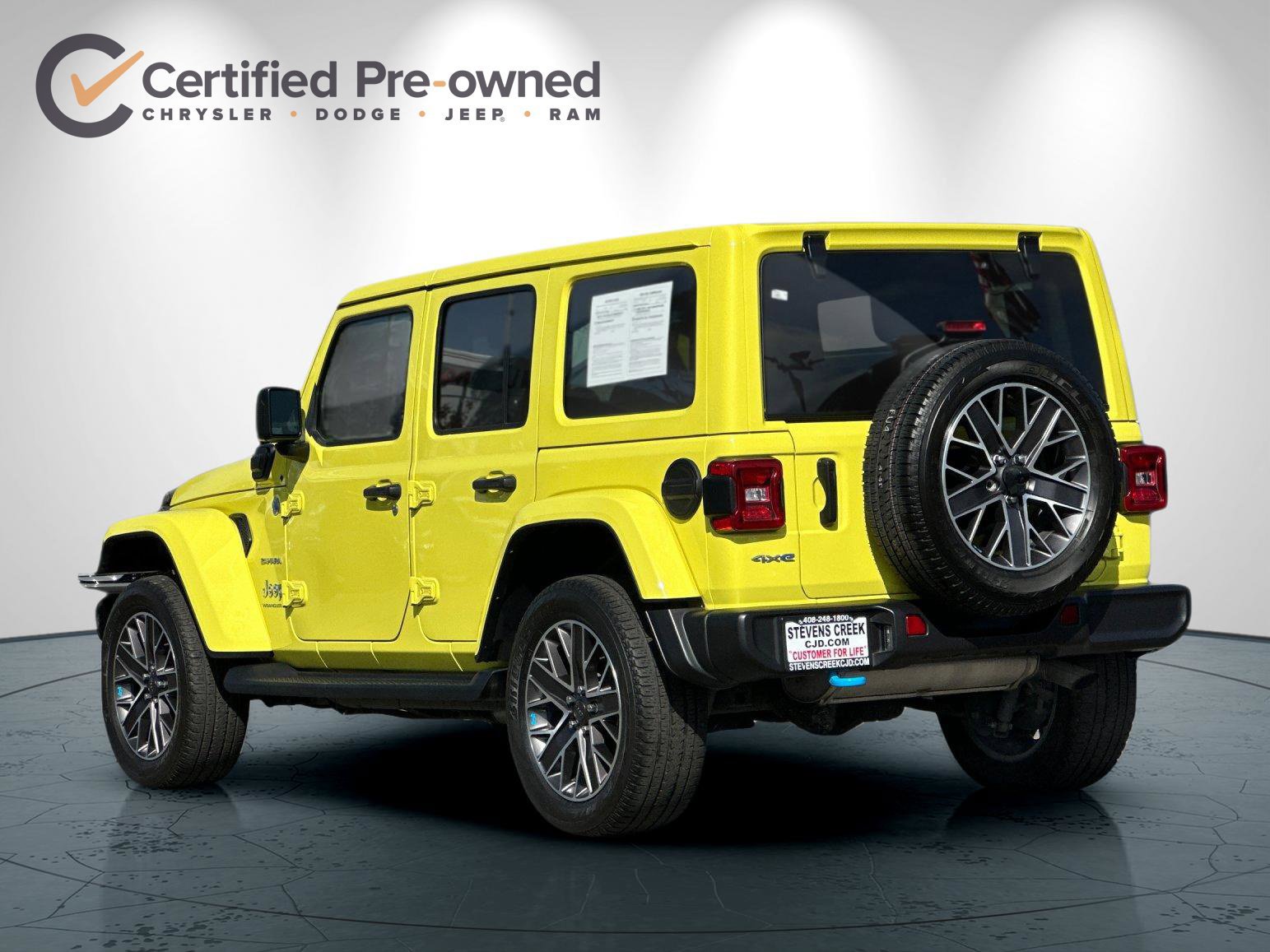 Certified 2023 Jeep Wrangler Unlimited Sahara w/ Cold Weather Group AWD/4WD image 6