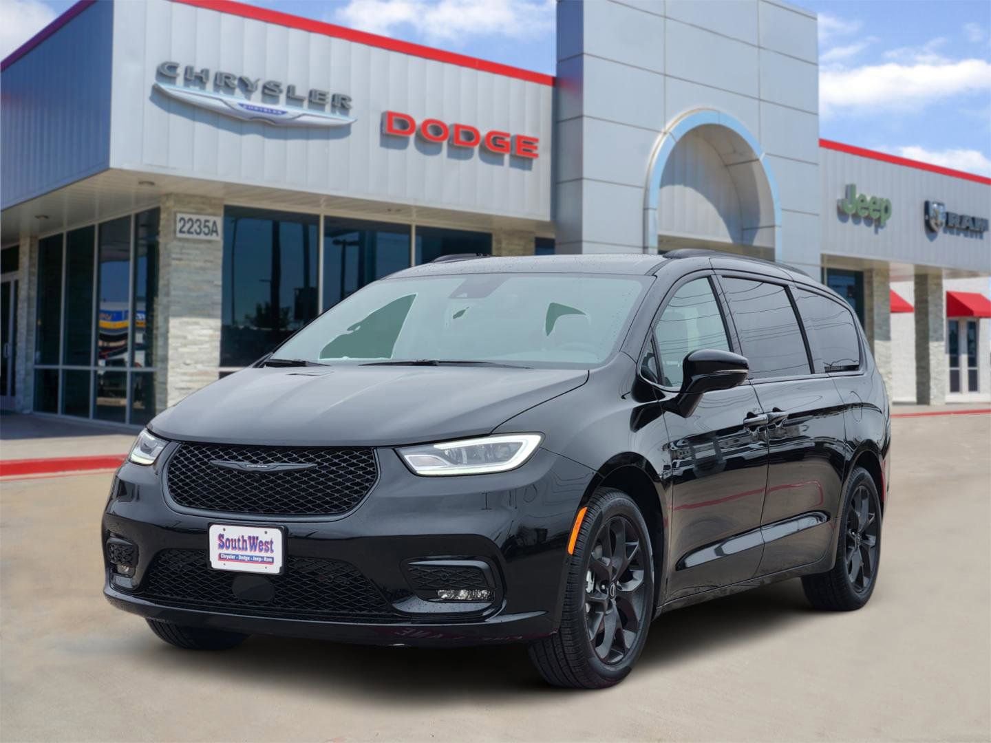 New 2026 Chrysler Pacifica Select w/ S Appearance Package image 2
