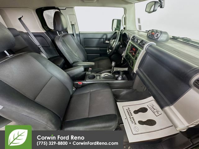 Used 2010 Toyota FJ Cruiser 4WD image 25