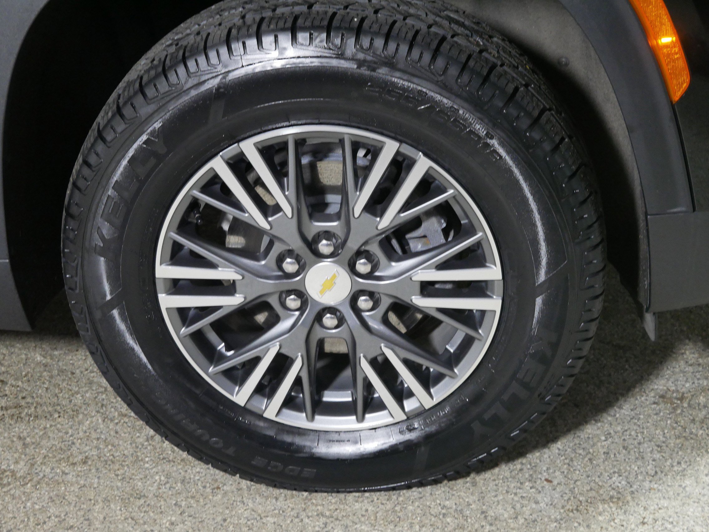 Used 2024 Chevrolet Traverse LT image 15