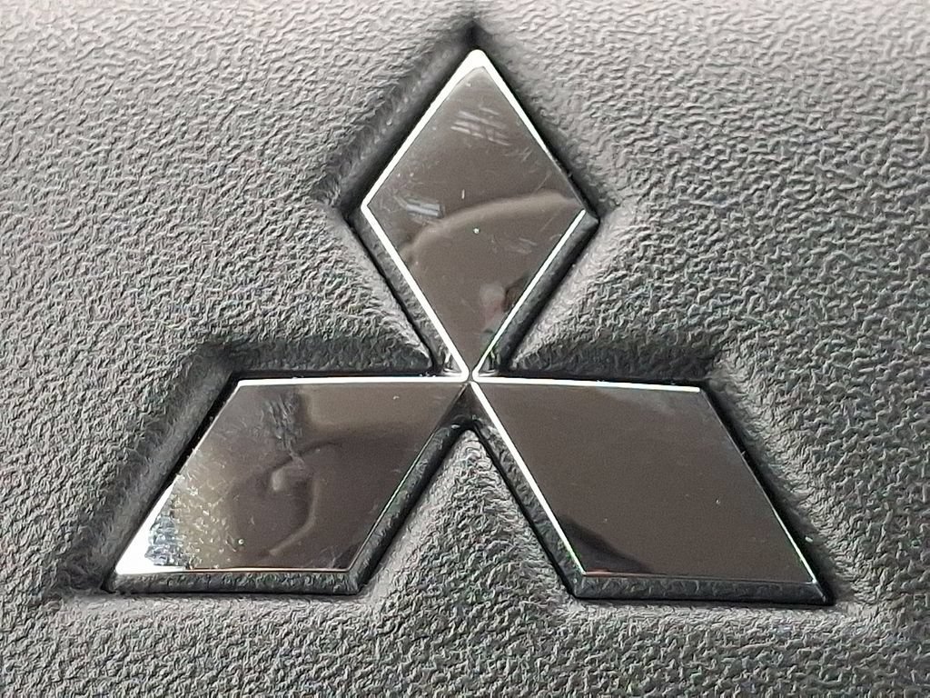 New 2026 Mitsubishi Outlander SE AWD/4WD image 11