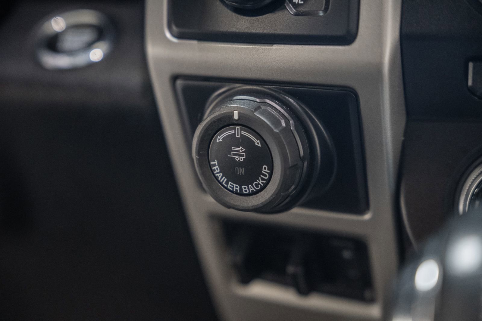 Used 2017 Ford F150 Lariat w/ Equipment Group 502A Luxury image 33