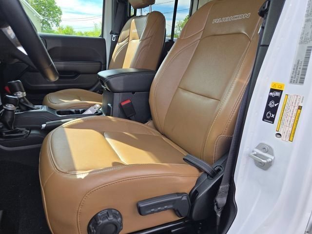 Used 2022 Jeep Wrangler Unlimited Rubicon w/ Dual Top Group AWD/4WD image 25