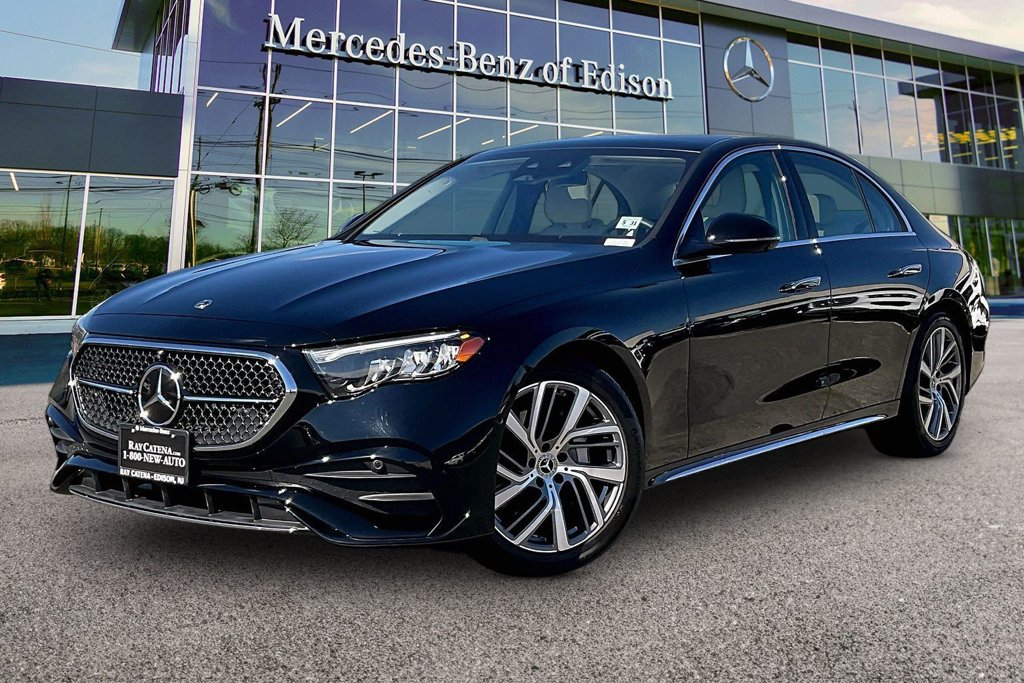 Used 2026 Mercedes-Benz E 350 4MATIC Sedan image 9