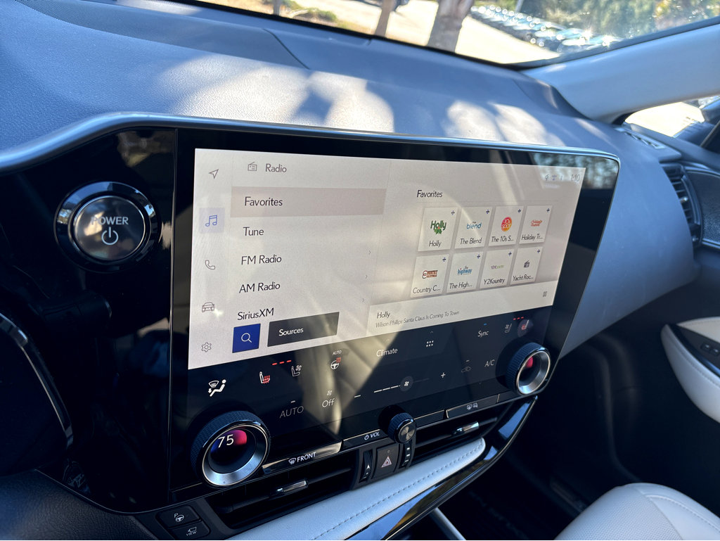 Used 2025 Lexus NX 300h AWD w/ Accessory Package (K3) image 11