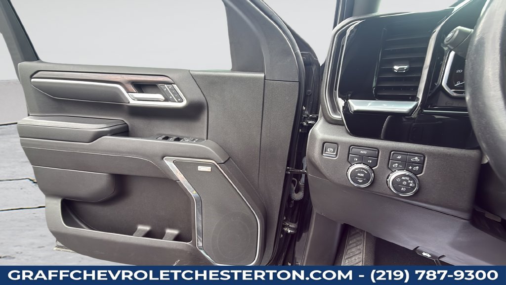 Used 2022 GMC Sierra 1500 SLT w/ SLT Convenience Package AWD/4WD image 26