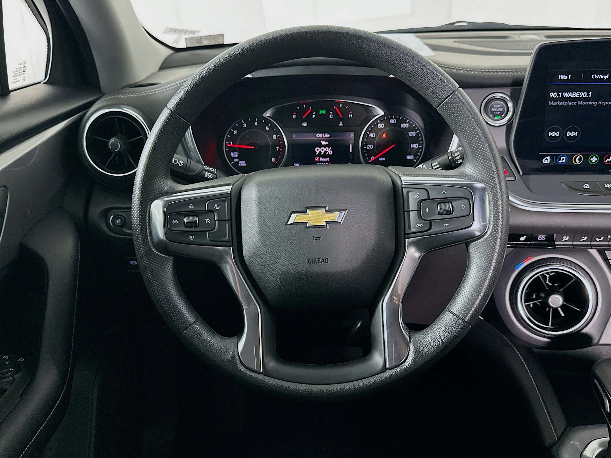 Used 2025 Chevrolet Blazer LT FWD image 17