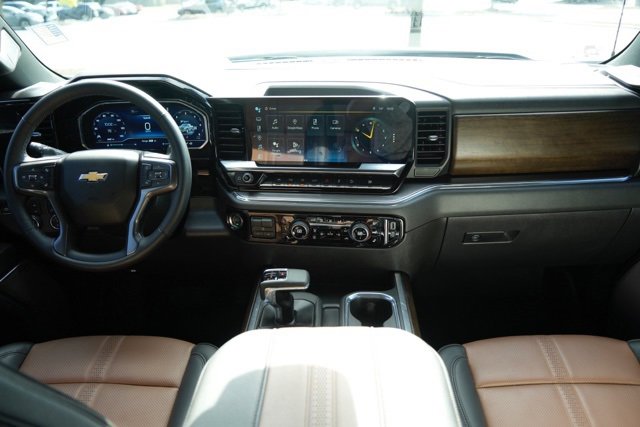 Used 2025 Chevrolet Silverado 1500 High Country w/ Technology Package image 25