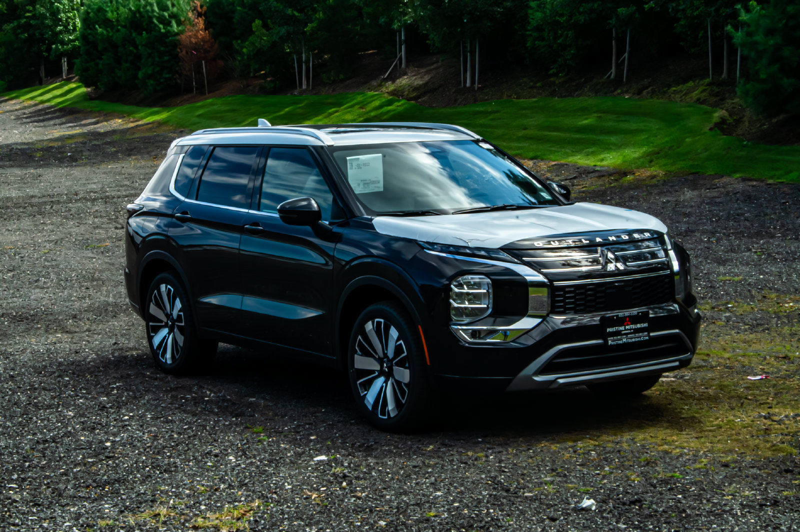 New 2025 Mitsubishi Outlander AWD image 12
