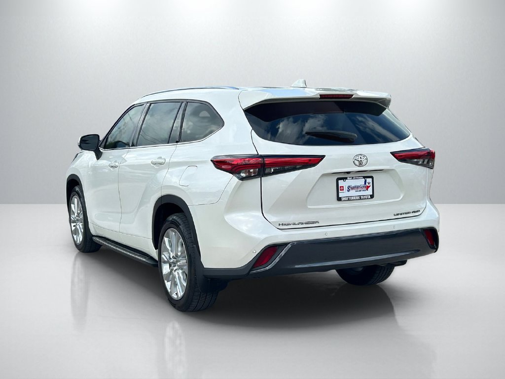 Used 2021 Toyota Highlander Limited AWD/4WD image 7