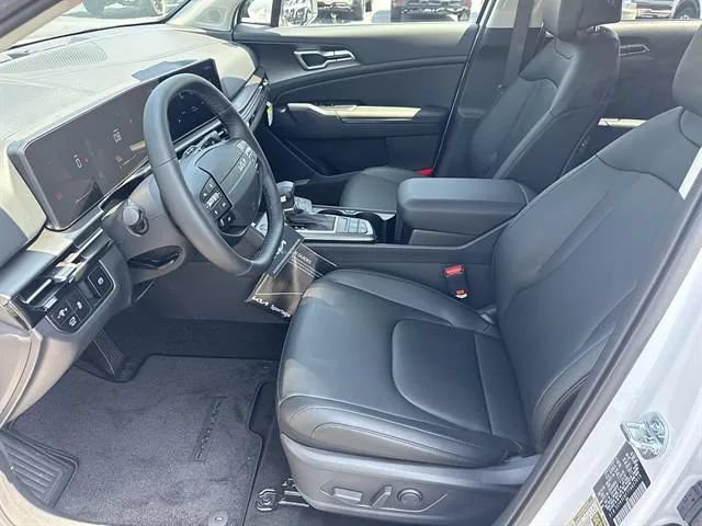 New 2026 Kia Sportage EX AWD/4WD image 8