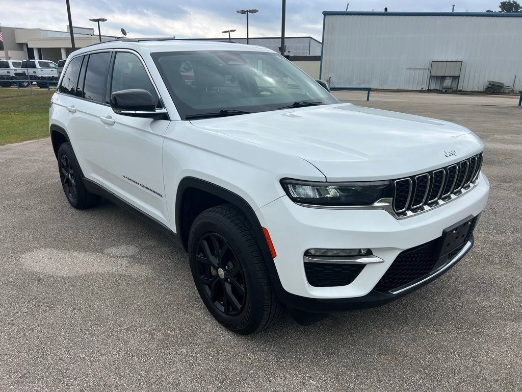 Used 2022 Jeep Grand Cherokee Limited image 8