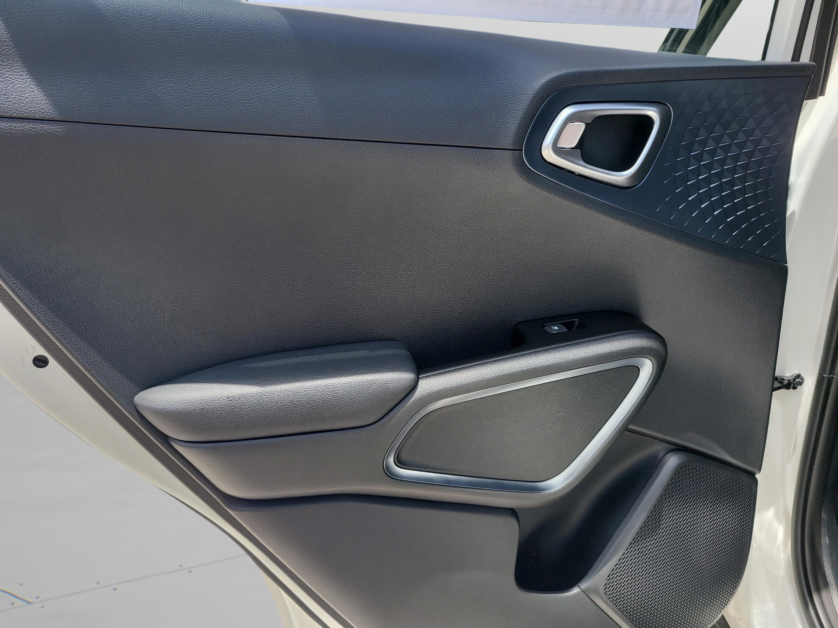 Certified 2025 Kia Soul EX FWD image 28