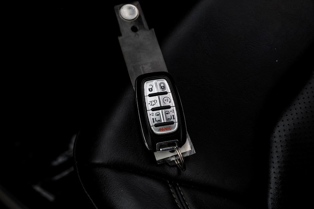 Used 2020 Chrysler Voyager Lxi image 58