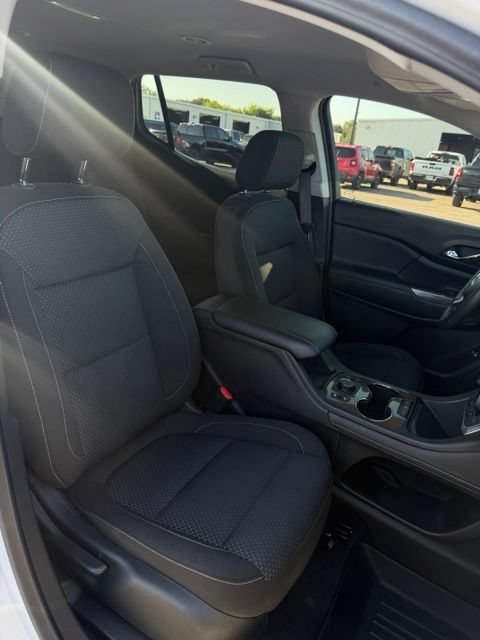 Used 2023 GMC Acadia SLE w/ Driver Convenience Package FWD image 23