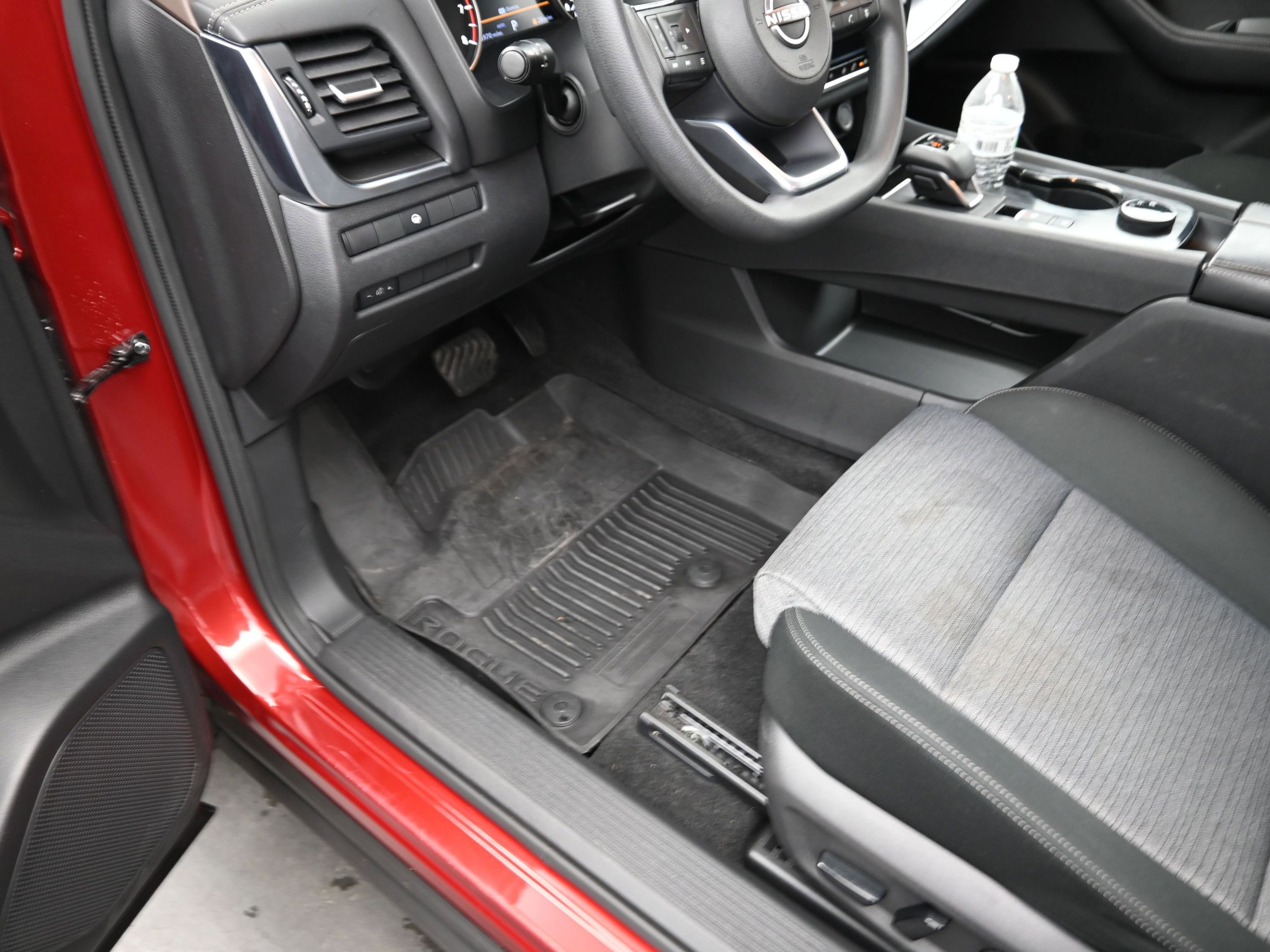 Certified 2023 Nissan Rogue SV image 15