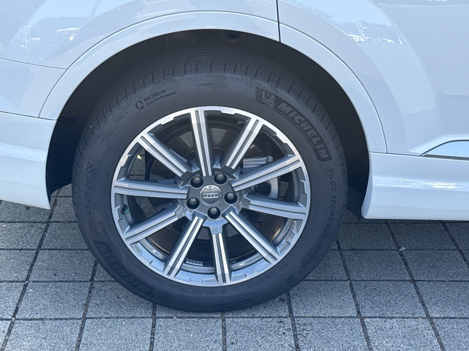 Used 2018 Audi Q7 3.0T Prestige AWD/4WD image 11