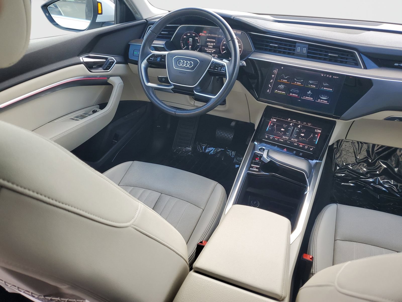 Used 2024 Audi Q8 e-tron Premium Plus w/ Premium Plus Package AWD/4WD image 11