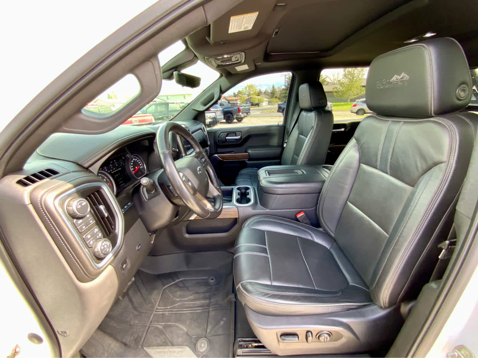 Used 2021 Chevrolet Silverado 1500 High Country w/ Technology Package AWD/4WD image 24