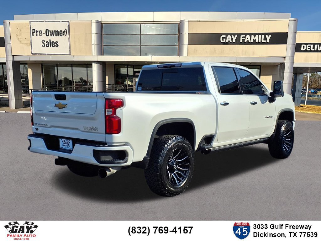 Used 2022 Chevrolet Silverado 2500 High Country w/ Safety Package II AWD/4WD image 2