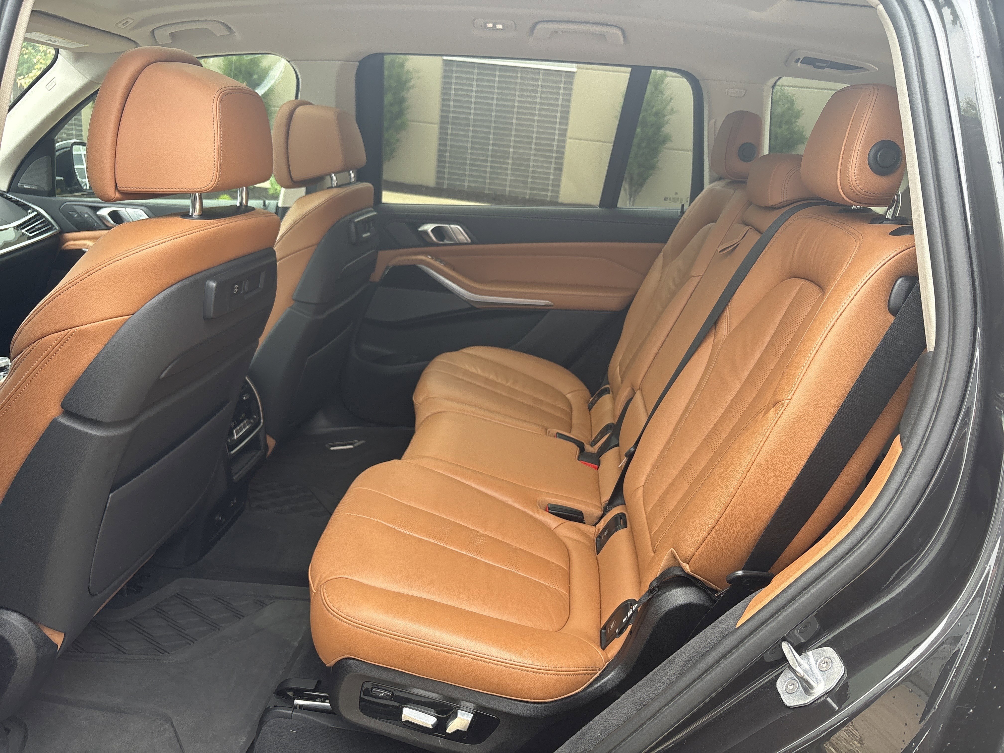 Used 2019 BMW X7 xDrive40i w/ Premium Package AWD/4WD image 30