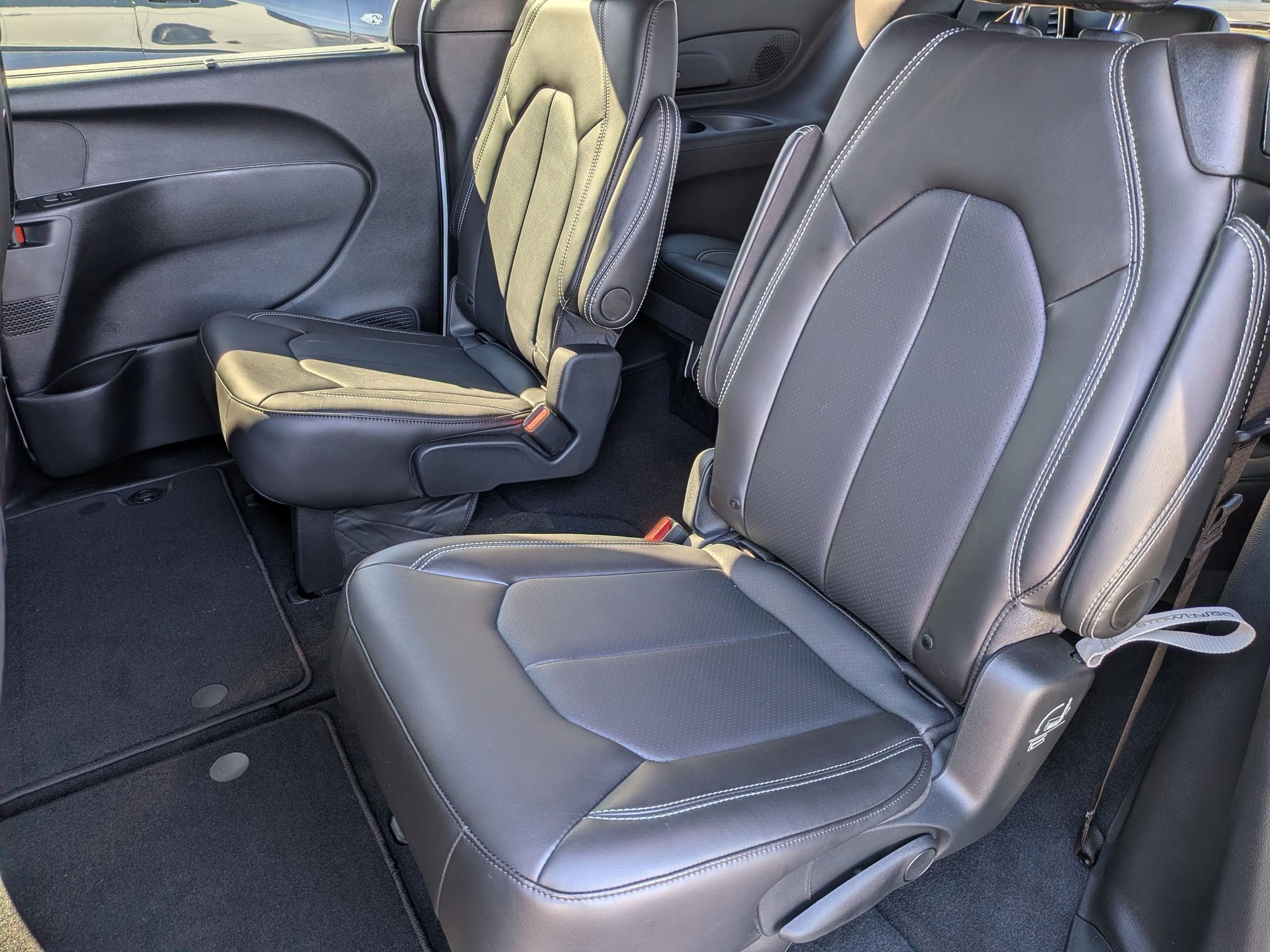 New 2026 Chrysler Pacifica Select image 29
