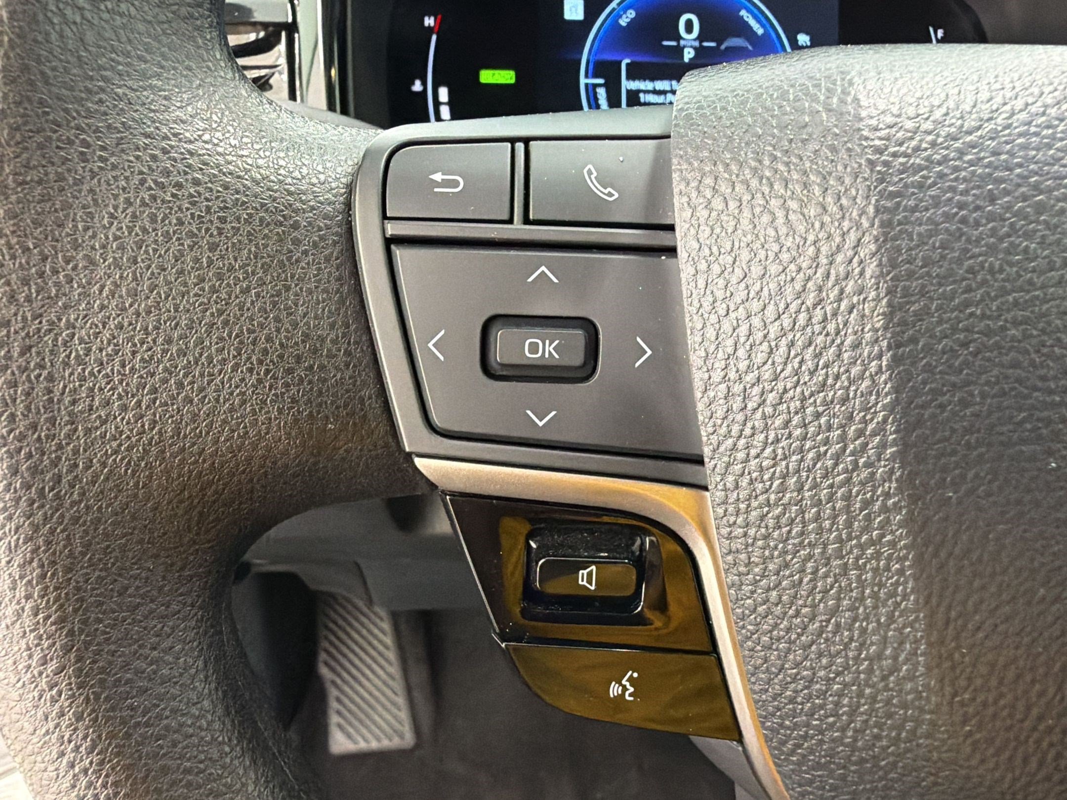 Used 2025 Toyota Camry LE FWD image 15