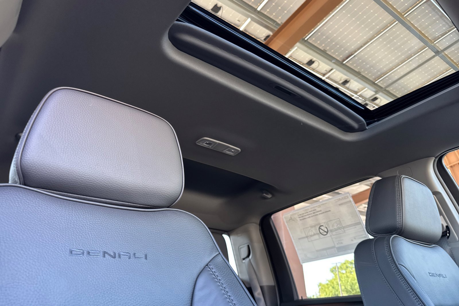 New 2025 GMC Sierra 2500 Denali w/ Denali Reserve Package image 17