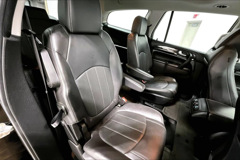 Used 2017 Buick Enclave Leather AWD/4WD image 33
