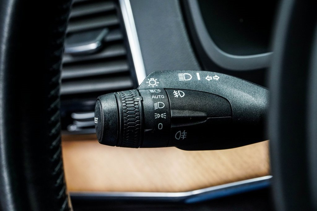 Used 2020 Volvo XC90 T8 Inscription image 30