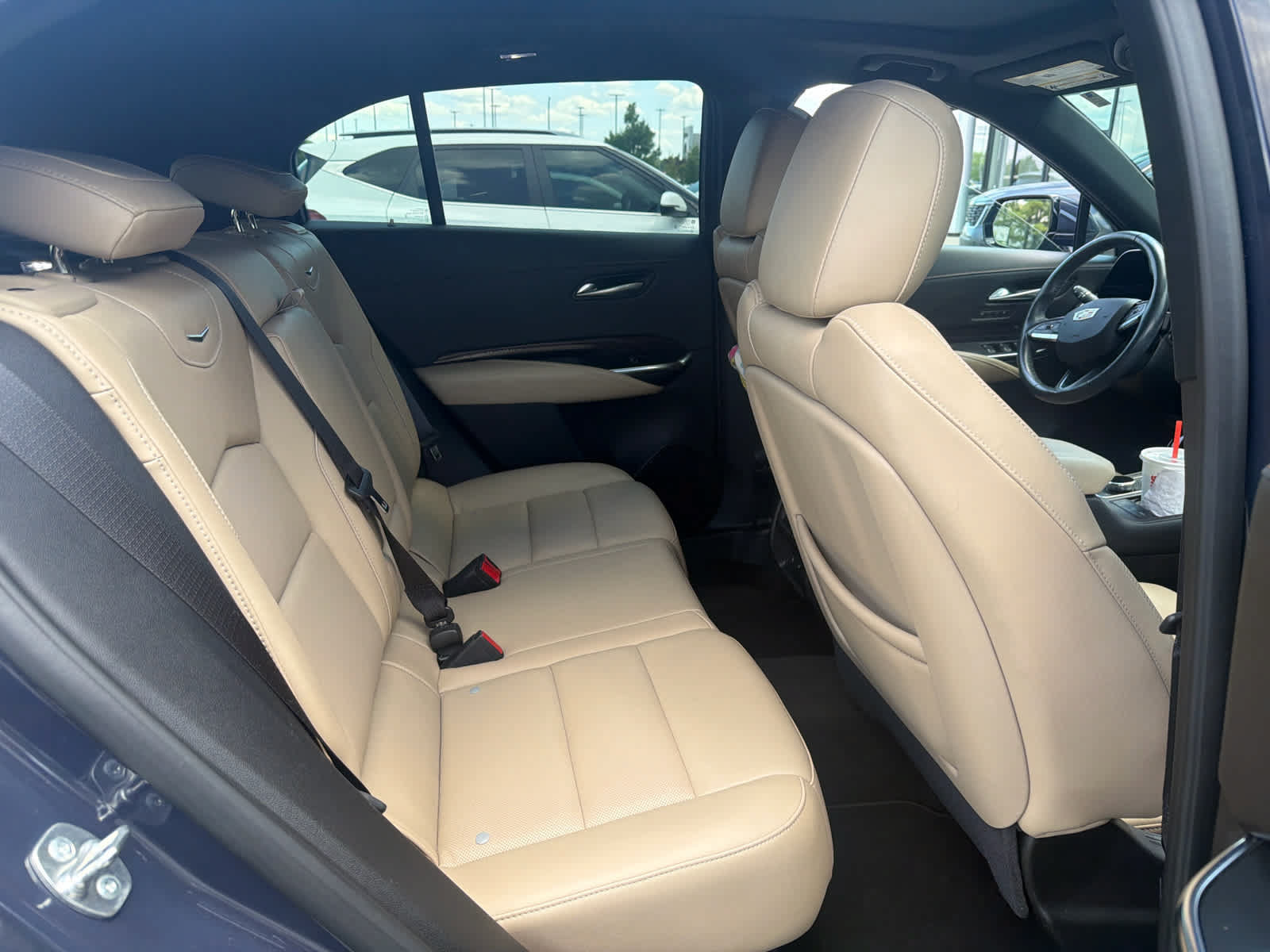 Used 2024 Cadillac XT4 Premium Luxury w/ Active Safety Package AWD/4WD image 9