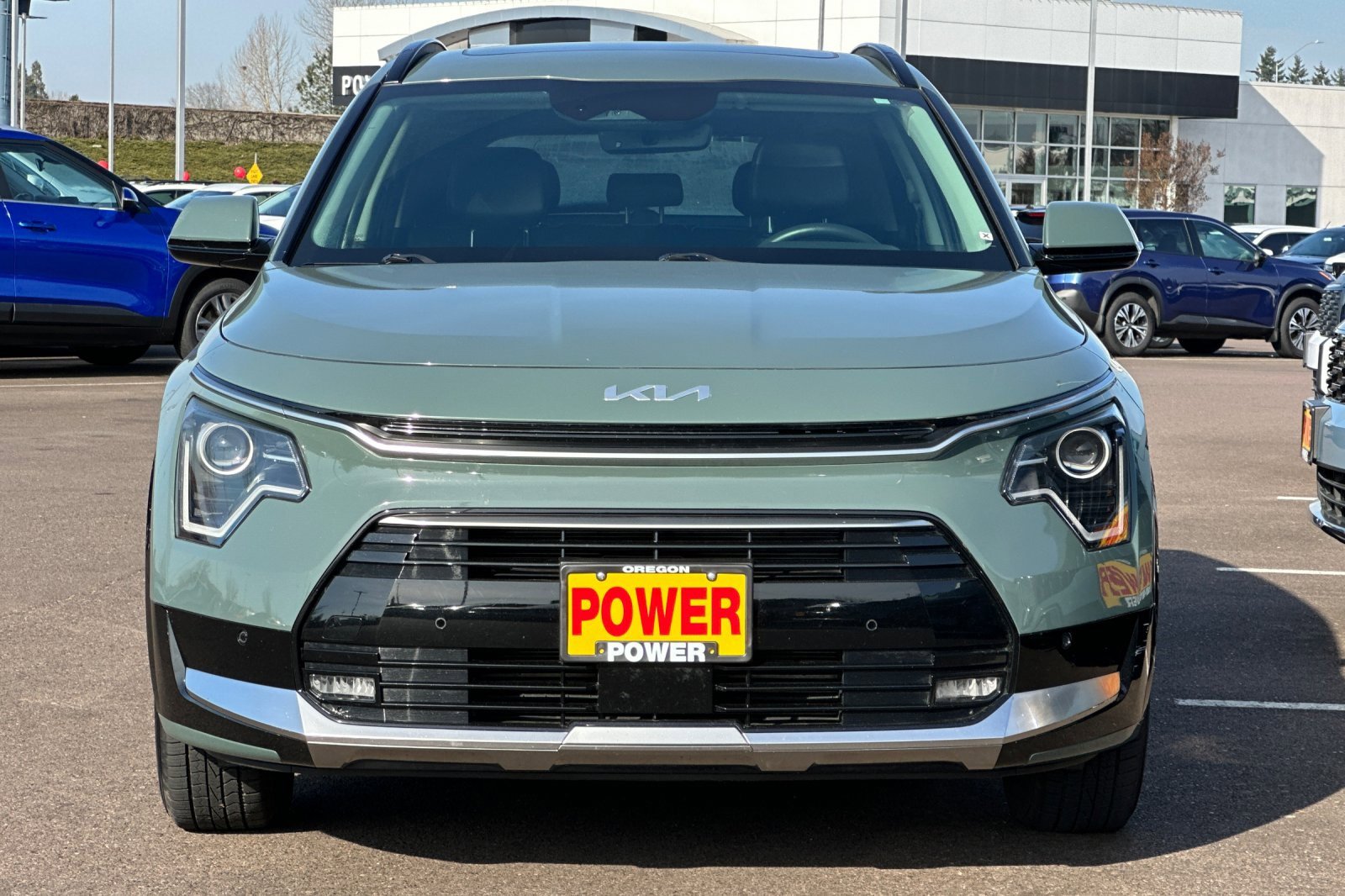 Used 2024 Kia Niro SX image 9