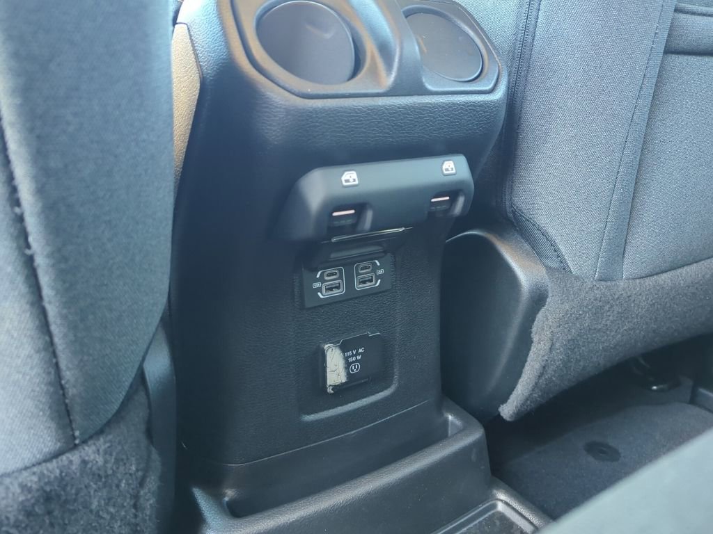 Used 2025 Jeep Wrangler Unlimited Sahara w/ Safety Group image 36