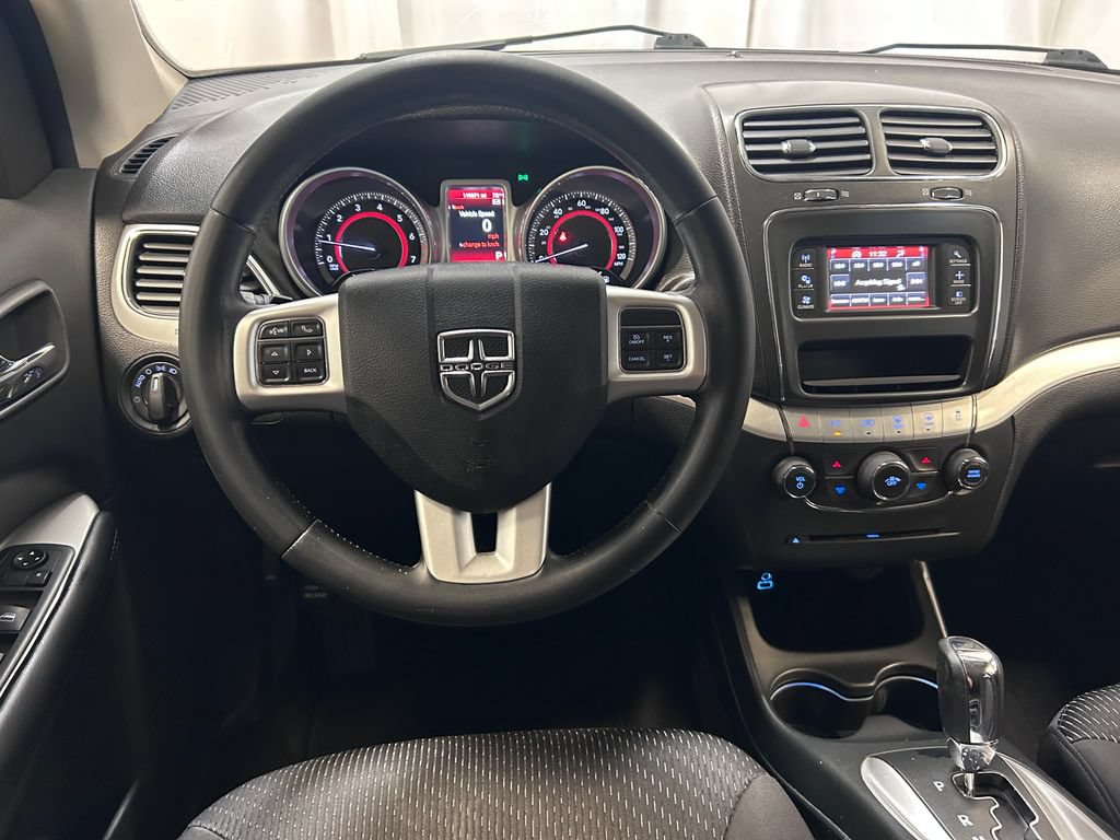 Used 2018 Dodge Journey SE w/ Connectivity Group FWD image 3