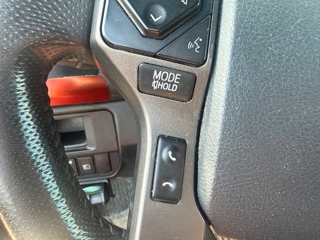Used 2018 Toyota Tacoma TRD Off-Road w/ Technology Package AWD/4WD image 30